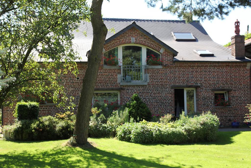 La Citadelle D'Hututu Bed & Breakfast Avesnes-sur-Helpe Bagian luar foto
