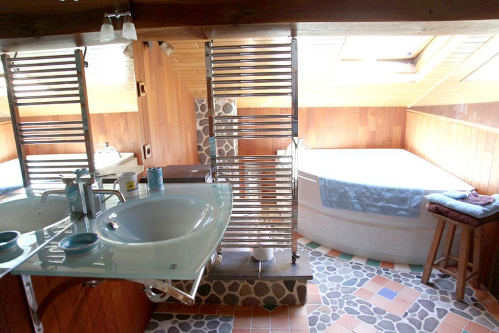 La Citadelle D'Hututu Bed & Breakfast Avesnes-sur-Helpe Ruang foto