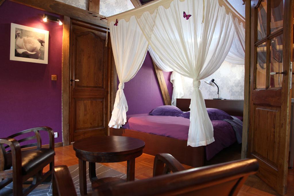 La Citadelle D'Hututu Bed & Breakfast Avesnes-sur-Helpe Bagian luar foto