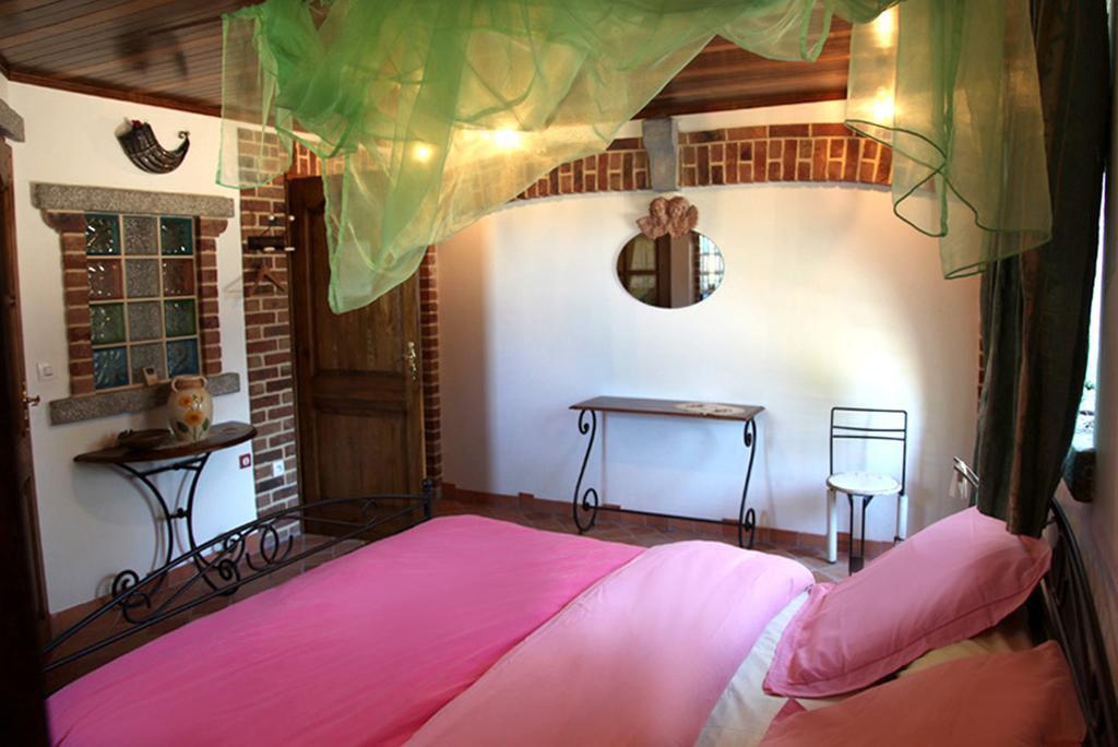 La Citadelle D'Hututu Bed & Breakfast Avesnes-sur-Helpe Ruang foto