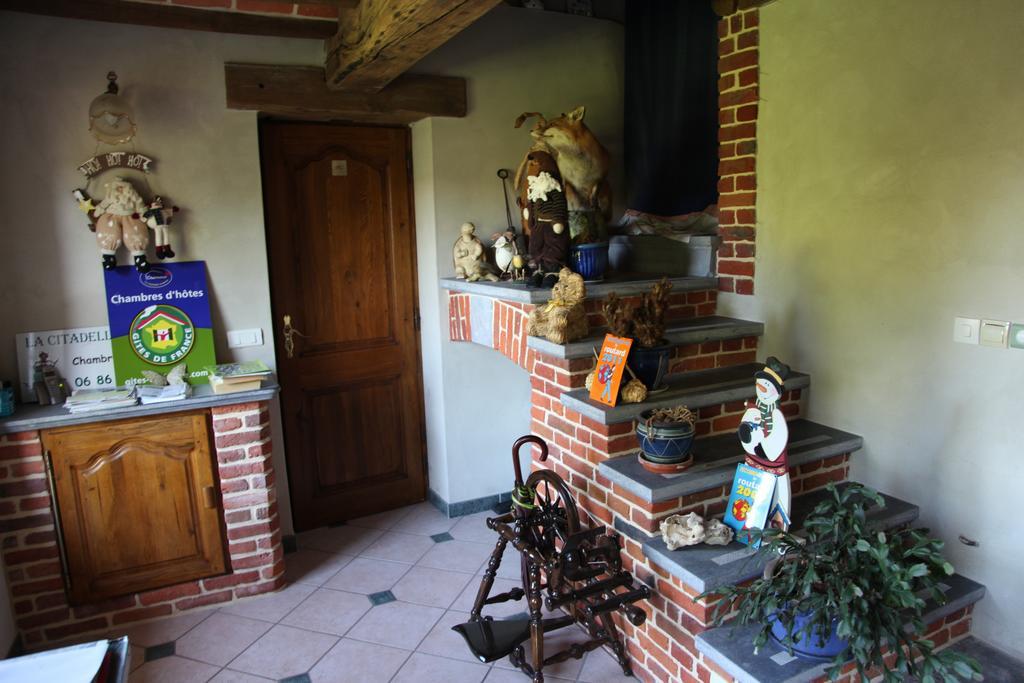 La Citadelle D'Hututu Bed & Breakfast Avesnes-sur-Helpe Bagian luar foto